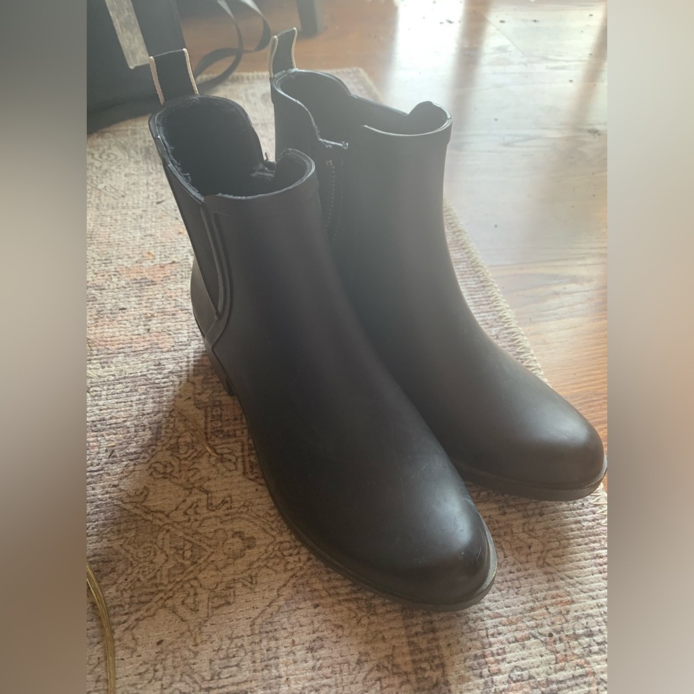 Lucky Brand Women Black Ankle Boots Size 7 Rubber Casual Shoes  Rain Boots